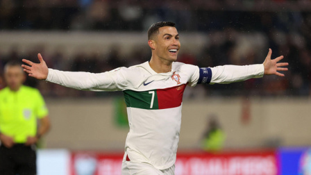 C罗重返赛场，晋级下一阶段首场状态出色，DWG观众沸腾！观众掌声雷动的简单介绍-九游体育官网