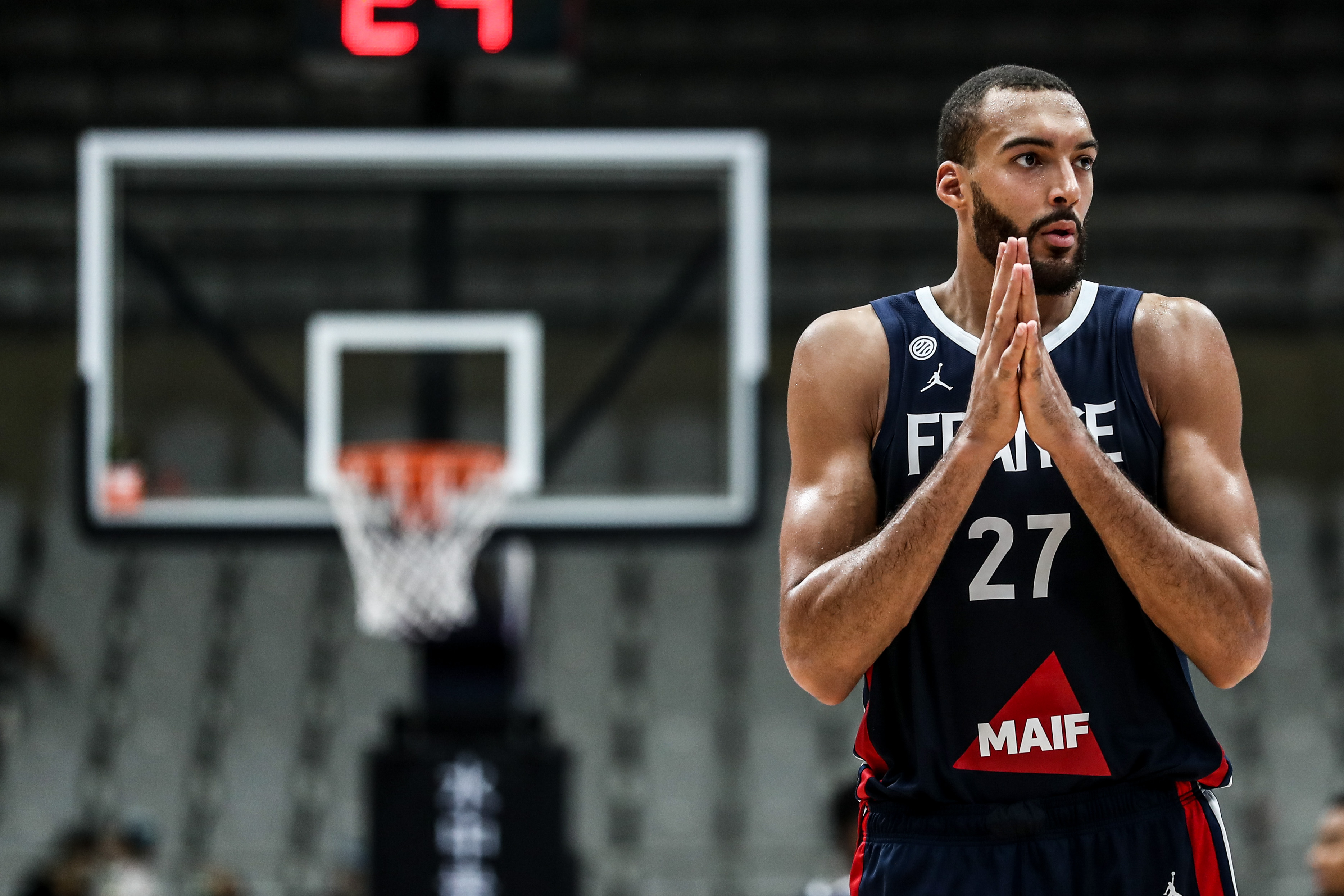 包含里昂发布备战花絮；国际比赛日战术微调；CBA常规赛任务艰巨；训练强度明显提升的词条-九游体育APP